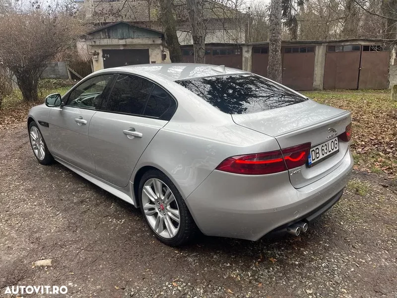 Jaguar XE