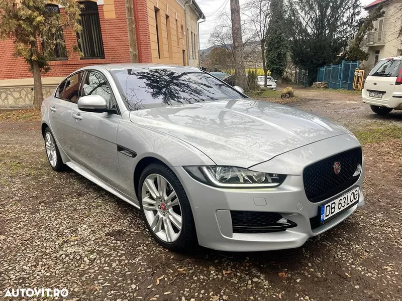 Jaguar XE